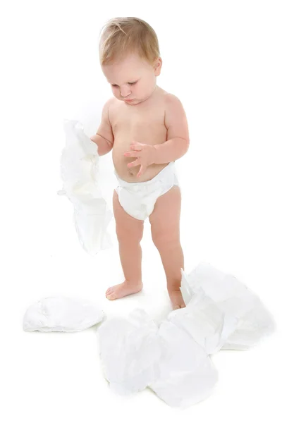 Bébé mignon avec des couches sur blanc — Photo