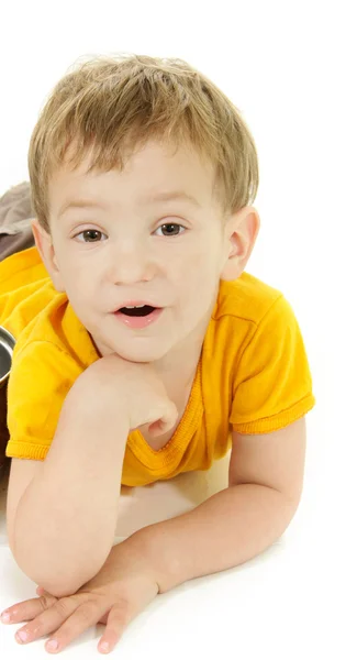 Mignon tout-petit garçon sur blanc — Photo