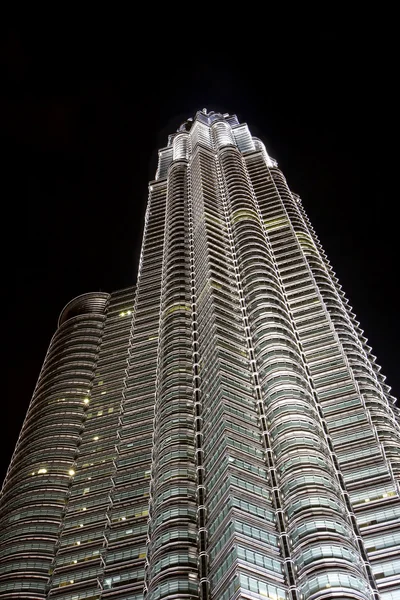 Petronas tårn om natten – stockfoto