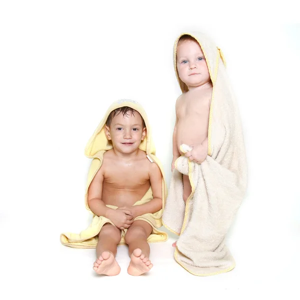 Deux enfants après le bain — Photo