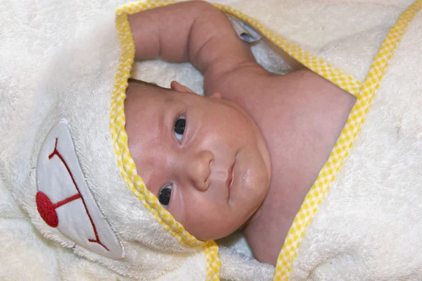 Bebê após banho retrato — Fotografia de Stock