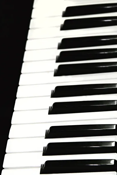 Primo piano della tastiera del pianoforte — Foto Stock