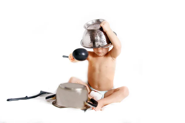 Kochen Kleinkind mit Sieb Hut über weiß — Stockfoto