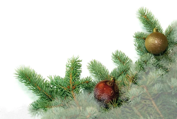 Árbol de Navidad decorado sobre blanco — Foto de Stock