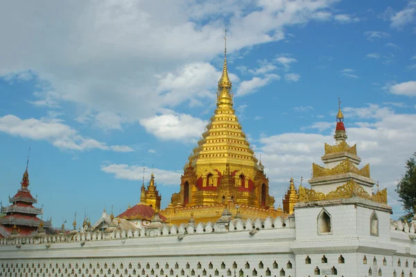 Vieux temple bouddhiste — Photo