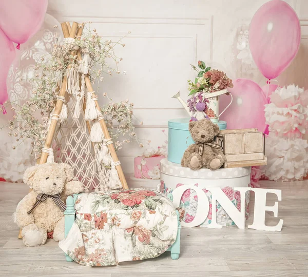Pink White Decoration 1St Birthday Cake Smash Studio Photo Shoot — Stock Photo, Image