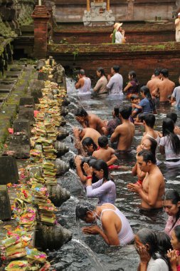 Törende siring, bali Endonezya tampak banyo ritüeli