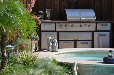 tarafından havuzbaşı barbekü