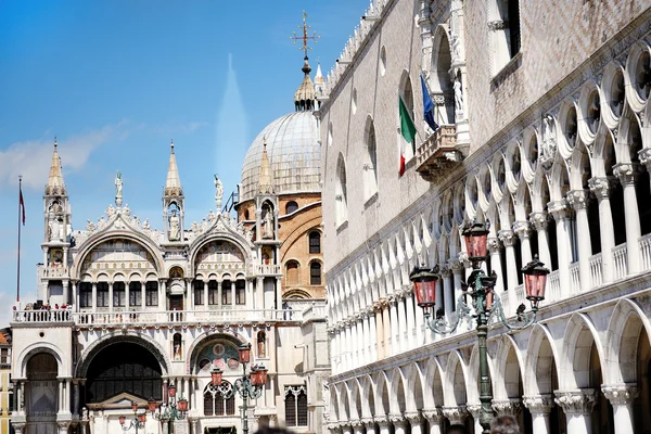 Venedik Doge Sarayı ve St Mark's Basilica — Stok fotoğraf