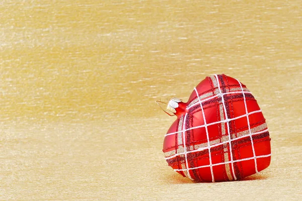 Cuore a forma di albero di Natale decorazione su sfondo dorato — Foto Stock