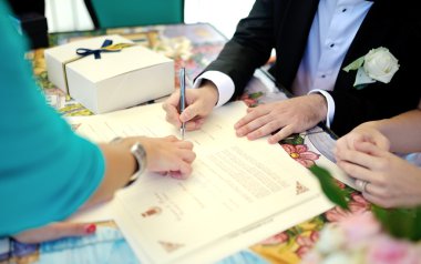 damat belgeleri imzalar