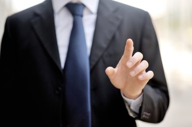 sanal ekran - teknoloji, iletişim ve ağ kavramı iterek işadamı adam