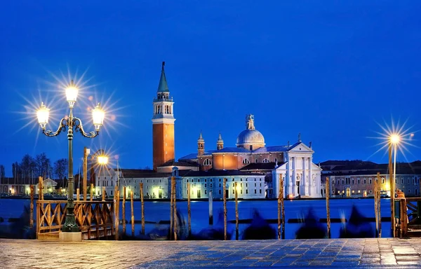 Подання canal grande від piazza san marco вночі, Венеція — стокове фото