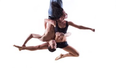 Süper kadın için üzerinde tutan bir adam