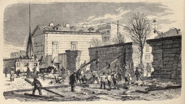 Paris etrafındaki duvarları tahrip