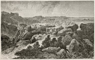 uzun-rocher