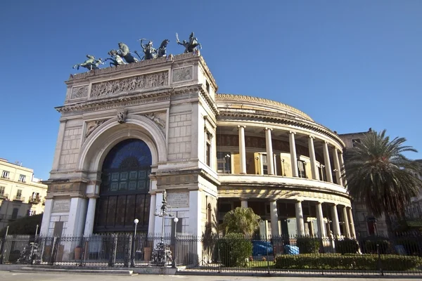 Bis teatru Politeama garibaldi — Zdjęcie stockowe