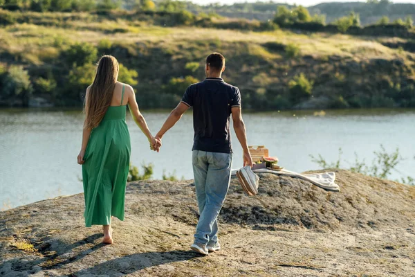 Budget Friendly Cheap European Honeymoon Destinations Newlyweds Happy Loving Couple —  Fotos de Stock