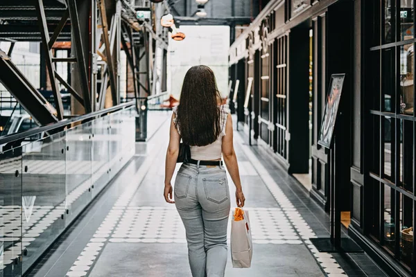 Modern Latina Young Woman Walking Large Modern Mall Young Pretty — Foto Stock