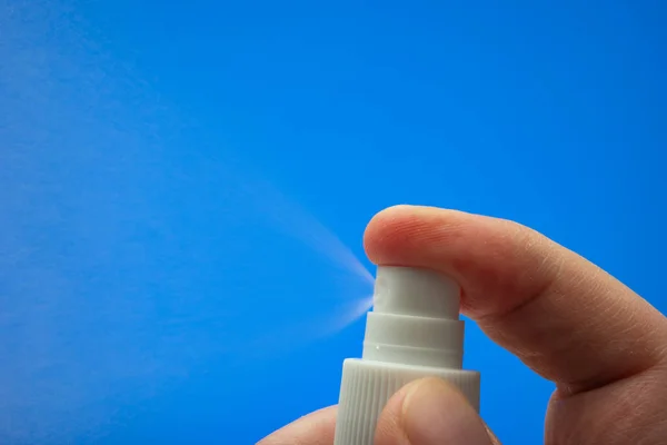 Small Spray Bottle Pulverizer Nozzle Macro Held Caucasian Male Hand — Stock Photo, Image
