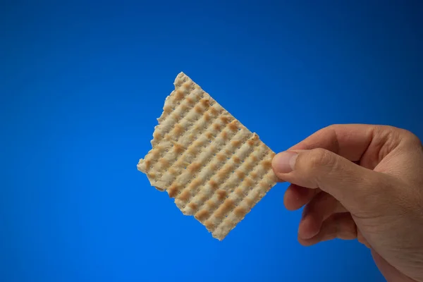 Small Piece Jewish Pesach Held Hand Caucasian Male Close Studio — Stok fotoğraf