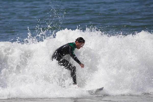 Surfen und Surfer — Stockfoto