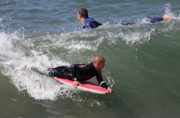 Surfing i surferzy — Zdjęcie stockowe
