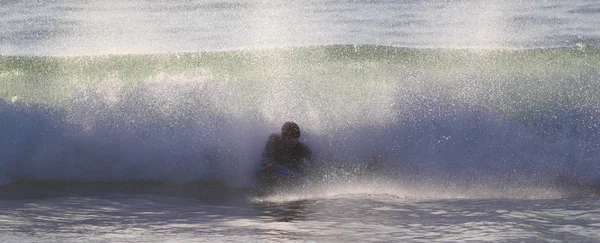 Surfing w manhattan beach, Kalifornia — Zdjęcie stockowe