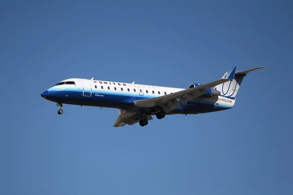 Vereinigter Skywest (comair) Bombardier — Stockfoto