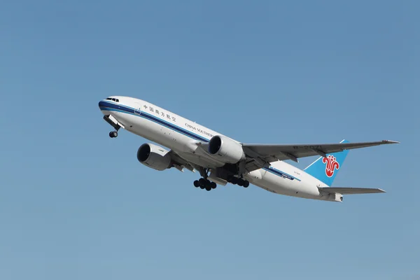 De Zuidelijke Luchtvaartlijnen van China boeing 777 — Stockfoto