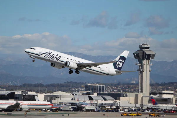 Alaska Airlines Boeing 737-890 — Stok fotoğraf