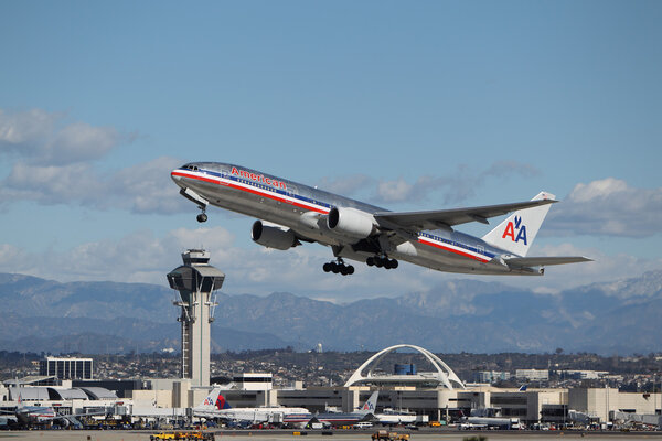 American Airlines Boeing 777-223 (ER)
)