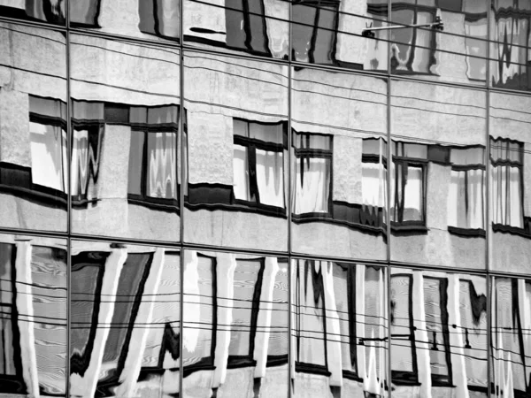 Yansıtılmış windows