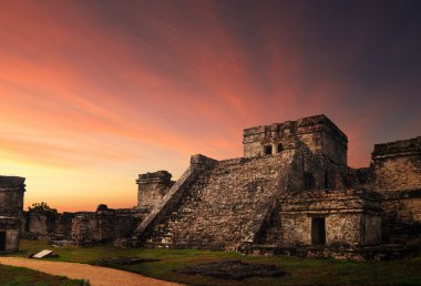 Castillo fortress at sunset in the ancient Mayan city of Tulum, clipart