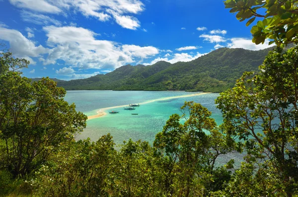 Pohled na tropický ostrov s Hadí ostrov. El nido, Filipíny — Stock fotografie