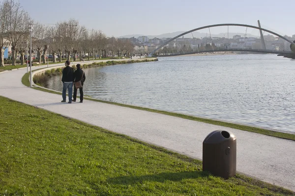 Wandelen door de rivier — Stockfoto