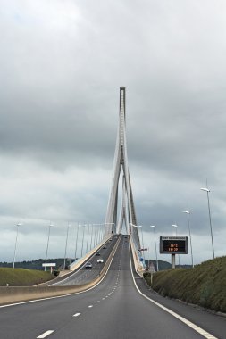 seine Nehri üzerinde köprü