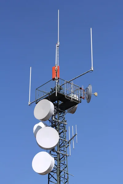 Antennas in a iron tower — Stock Photo, Image