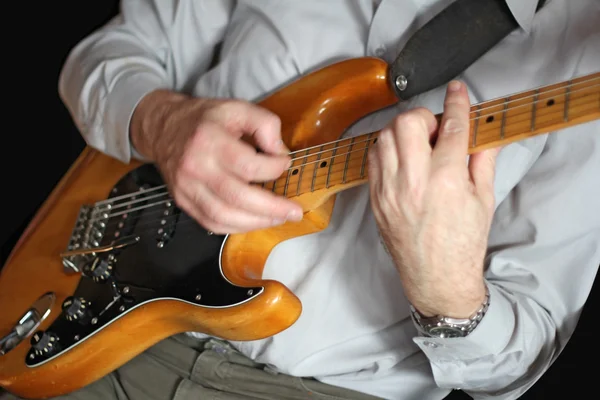 Man playing electrical guitar — Stock Photo, Image