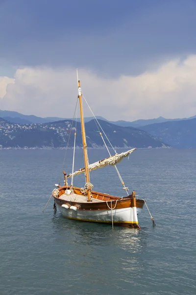 Small wooden sail ship — Stock Photo, Image