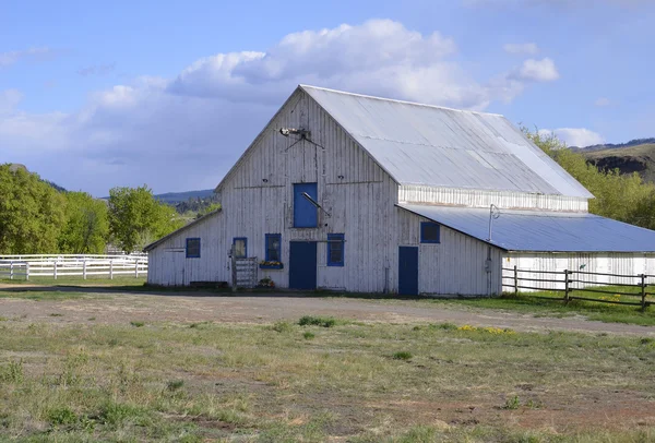 Stará stodola — Stock fotografie
