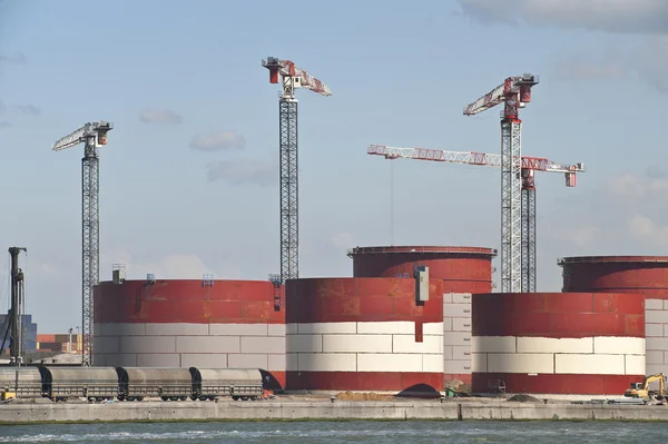 Construction of tanks — Stock Photo, Image