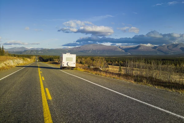 Alaska highway, alaska, Stany Zjednoczone Ameryki — Zdjęcie stockowe