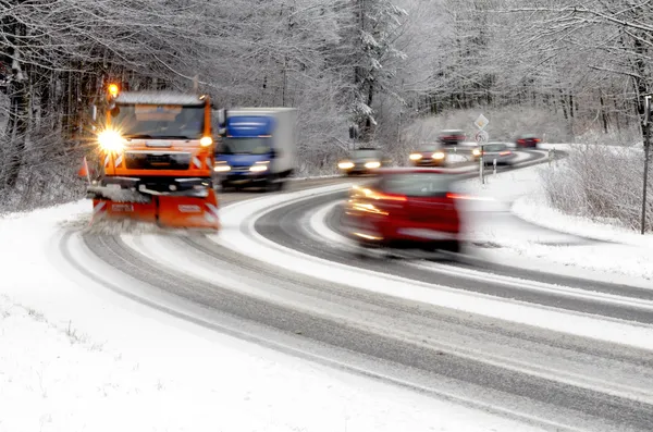 Winter road, snow plow and cars — Stock Photo, Image