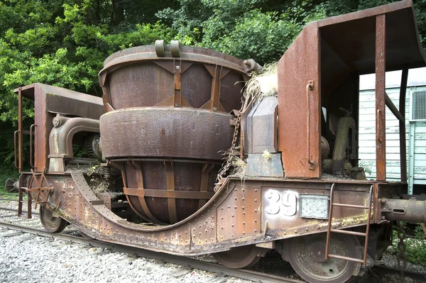溶銑鍋の古い車 — ストック写真