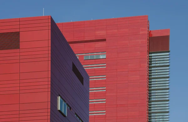 Rode zakelijke gebouw — Stockfoto