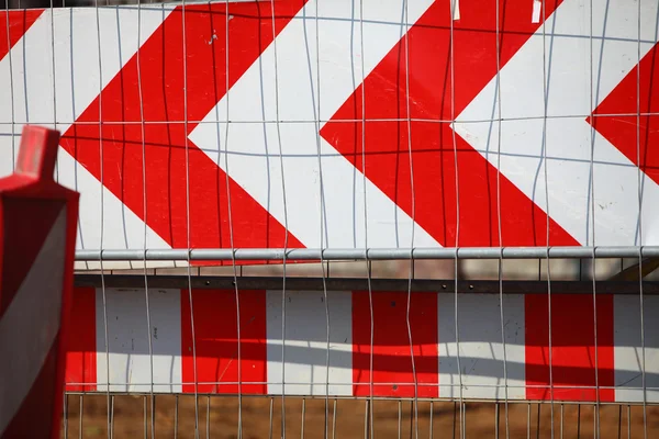 Verkeer borden weg gesloten waarschuwingsbord — Stockfoto