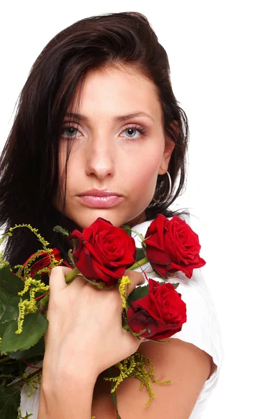 Detailní portrét atraktivní mladé ženy držící rudou růži — Stock fotografie
