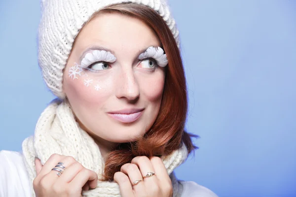 Beautiful winter young woman portrait with white eye-lashes — Stock Photo, Image