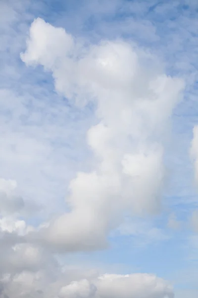 Céu azul com nuvens meteorologia — Fotografia de Stock